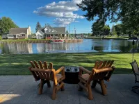 Charming 3-bedroom Lake Cottage with Dock, WiFi, & AC on enjoyable Houghton Lake - Boutique