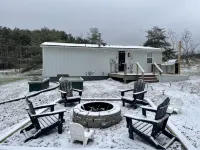 Hocking Hills Cabin, 2 acres of wooded forest, 10 min away from Old Man’s Cave