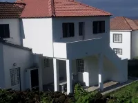 Calm and rest combined with well-being with great views of the mountain and sea Hotels in Madalena