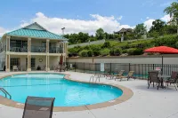 Emerald Bay Condo On-Site Marina Boating, Golf, WiFi, 2 pools, 4 Flatscreen TVs