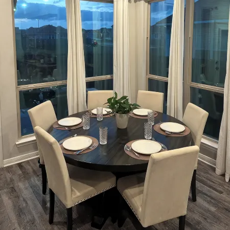 Spacious house great for indoor/outdoor gatherings in Bryan-College Station