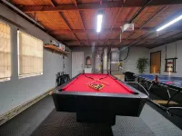 Cozy Family Retreat: Coffee Bar, Game Room and Pet Friendly - Homestays