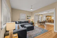 Cozy & Clean Home 2 blocks to Downtown, 3.5 mi. to base of Schweitzer!