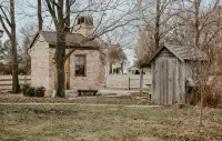 Experience Beautiful Pioneer Home In Nauvoo!