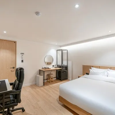Brown Dot Hotel NamGumi Hotels near Dodeogam Hermitage