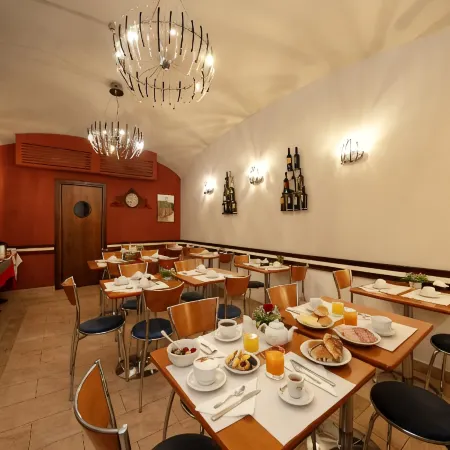 Hotel Priscilla