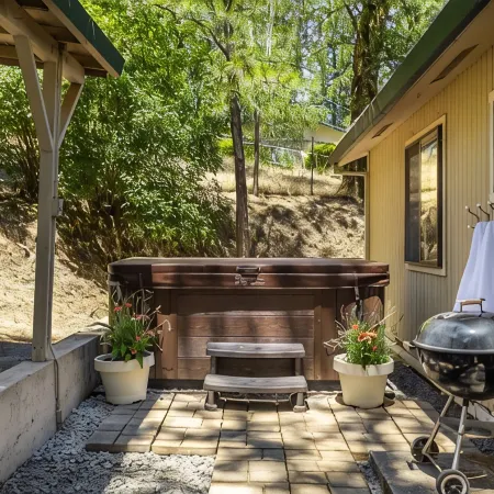 Hot Tub☀️Horse-Boarding🐴Gameroom🎯Cozy King Cottage