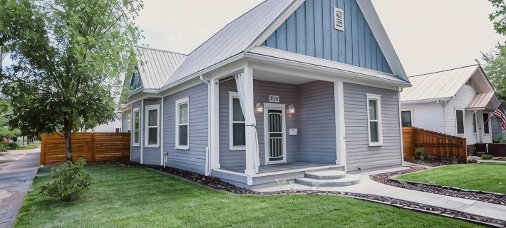 Updated Downtown Bungalow Centrally Located Hotels in Grand Junction