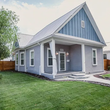 Updated Downtown Bungalow Centrally Located