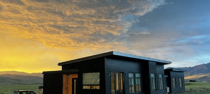 Modern 3 bedroom home on 20 private acres in Paradise Valley Ξενοδοχεία στην πόλη Pray