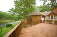 Tranquil Texoma Lake House w/ private lake on .5 acres & steps from Lake Texoma - 4-Star