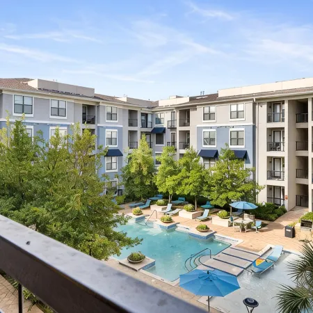 Cozy 1-BR Haven w/King Bed, Sofa Bed, Pool, Gym in Prime Frisco