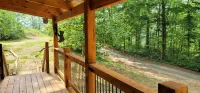 Secluded East TN Log Cabin - Hytter