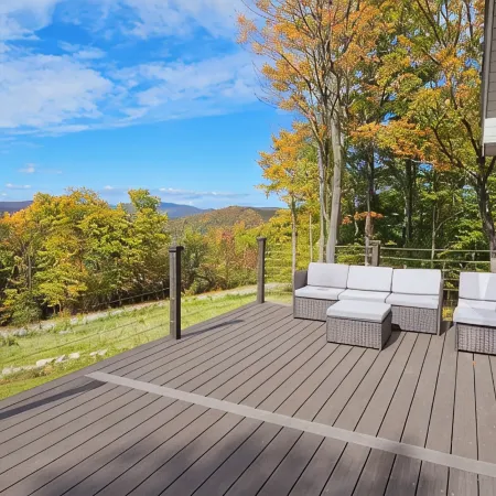 Breathtaking Mountain Views and Sunsets, Fully Renovated, Luxury VT Retreat,