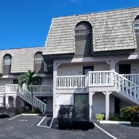 High End 2Br & 2Bath Condo Next to Pier!  Pool, Balcony & Right on the Beach!