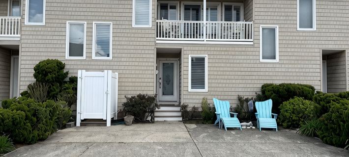 Brigantine Dream Home Just Steps to the Beach! Отели в г. Бригантин