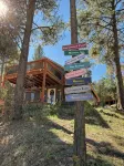 Modern Mountain Cabin with AC, Beautiful Views. 3 Min to Midtown. - Alphydda