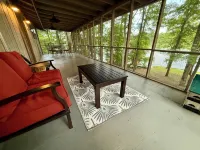 Lake Sinclair Cottage! Open Water Views, 2Br/1BA, Kayaks, Dock Access.Near Ramps