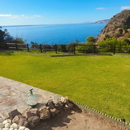 BELLA SIRENA, independent and private villa with large terraces and garden