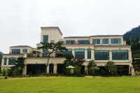 Damyang Queens Castle Spa Pension & Glamping