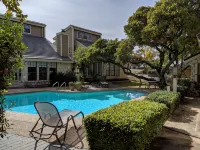 🌟LOCATION! Very Nice 2 BD 2BA Directly Across From Resort-Pool Grill Sleeps 6🏊 - 2-Star