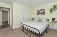 Relax & Unwind at Your Home Away from Home. - 3-Star