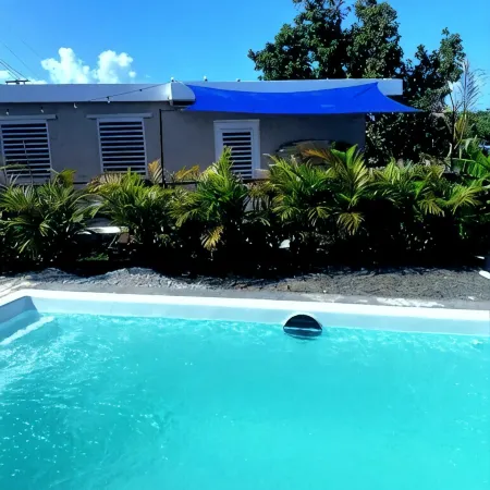 5 min from 7 seas, 2 min from Hotel El Conquistador Golf course w/prívate Pool