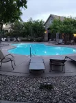 Westbury Townhome with community pool - piscina