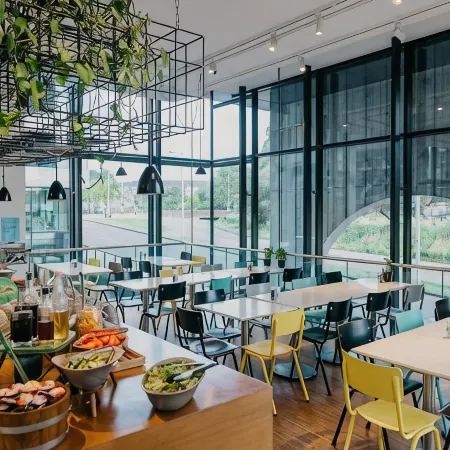 Hotel Casa Amsterdam Отели рядом с достопримечательностью «Даппермаркт»