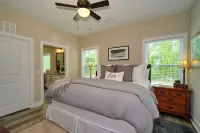 Charming 3-bedroom house with WiFi, fitness room on Gated property - Wifi