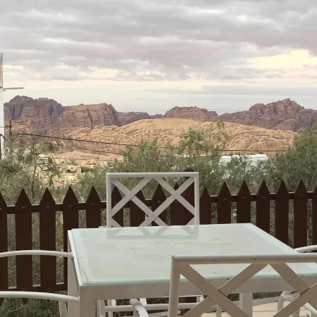 Eighth Wonders Hotel