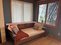 Cozy Lake House on Oneida with Waterfront Access - WiFi