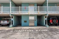 Oceanfront Nags Head Condo, Stunning View & Pools - 3-Star