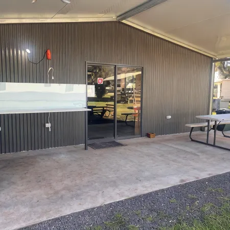 Griffith Caravan Village
