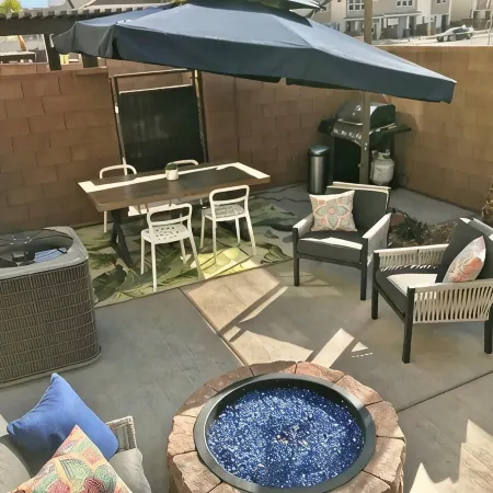 Canyon Rest! Sleeps 10, Pool, Private Patio/Hottub