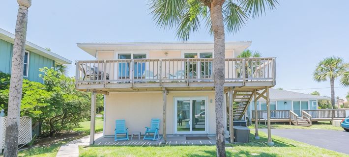 Steps to beach & restuarants and Pet Friendly! Hotéis em St. Augustine Beach