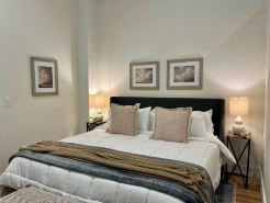 Romantic 1-Bedroom Retreat in Downtown Shelburne Falls—Walk to Everything