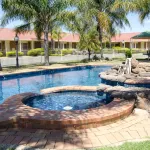 Pines Country Club Motor Inn - Pools