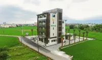 Urban Oasis Inn