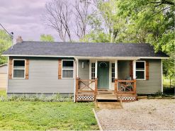 River Time Cottage Get Away! 1/2 Mile from Current River!
