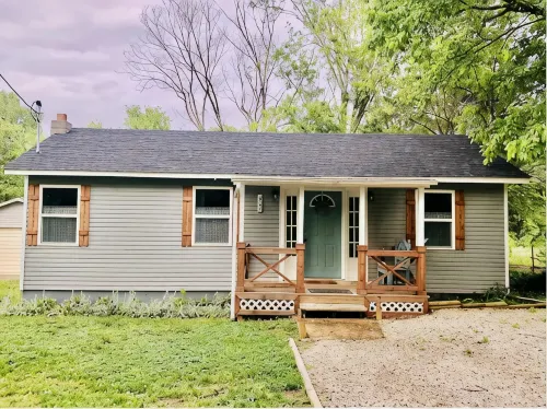 River Time Cottage Get Away! 1/2 Mile from Current River! - Homestays