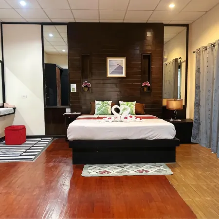 Thesunhouse Hua Hin Hotel Отели рядом с достопримечательностью «Элефант-виллидж (Деревня слонов)»