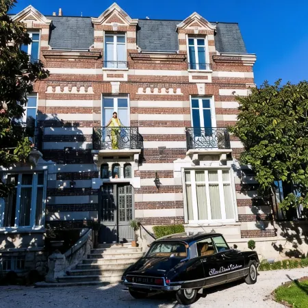 Villa Gabriel - Maison Blanche Chartres Отели в г. Шартре