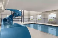 Days Inn & Suites by Wyndham Yorkton