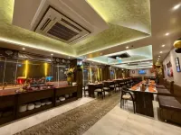 The Grand Empire A Boutique Hotel - บริการรถรับส่ง