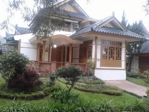 Villa Kota Bunga Azalea - Wifi