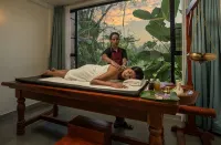 Crystal Kuruva Nature Resort & Spa - SPA