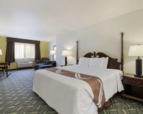 Quality Inn & Suites Red Wing Hotels in Red Wing
