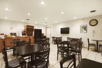 Super 8 by Wyndham Williston ND - Pet friendly