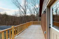 Cozy Log Cabin in the Heart of Smoke Hole Canyon Overlooking South Branch River. - Family